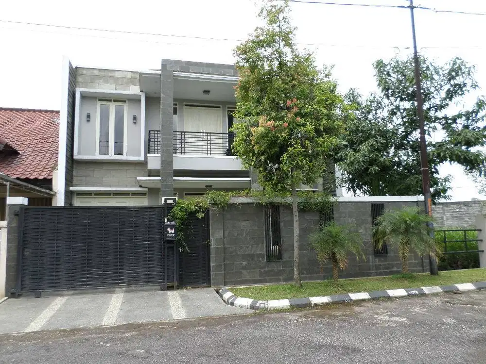 Rumah Strategis di Cluster Batununggal