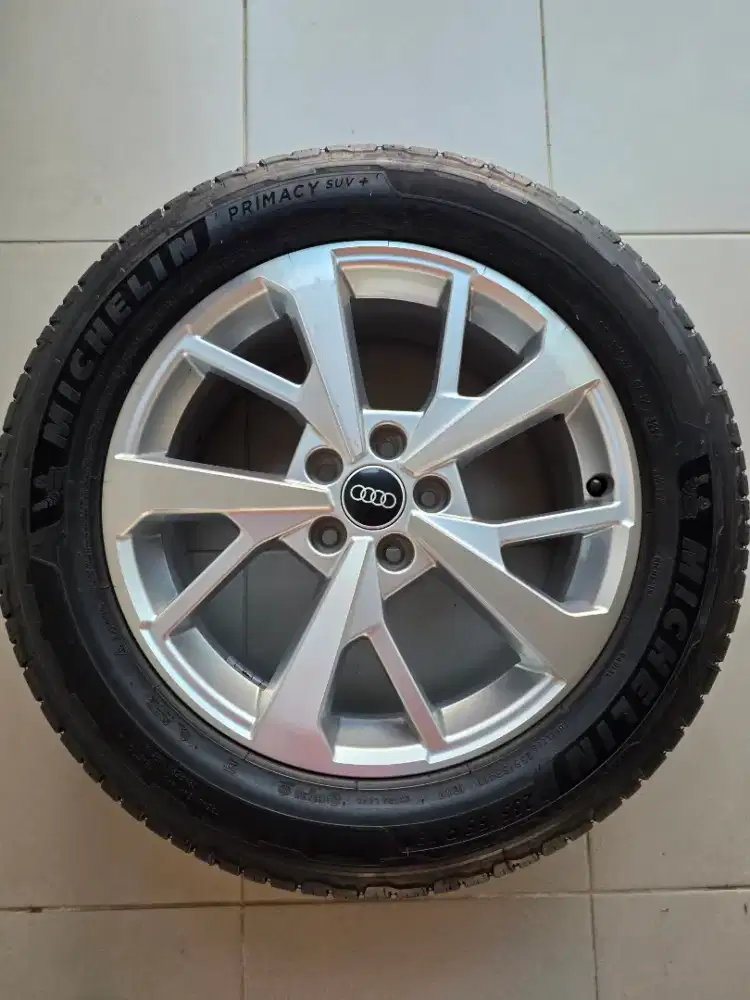 Velg + Ban Audi Q3 18 Inch