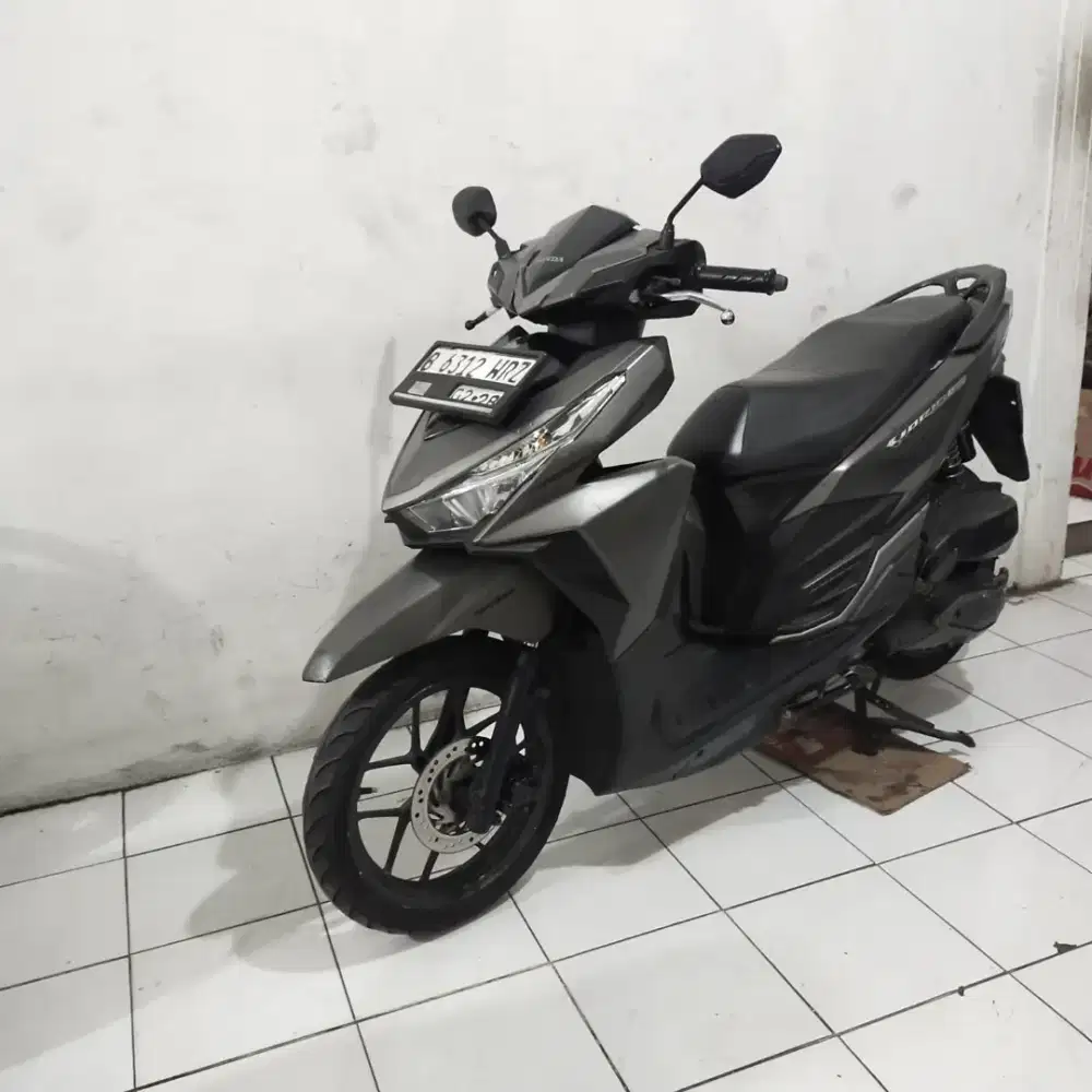 Honda Vario 150 LED OLD 2018 Orisinil Lengkap Bagus