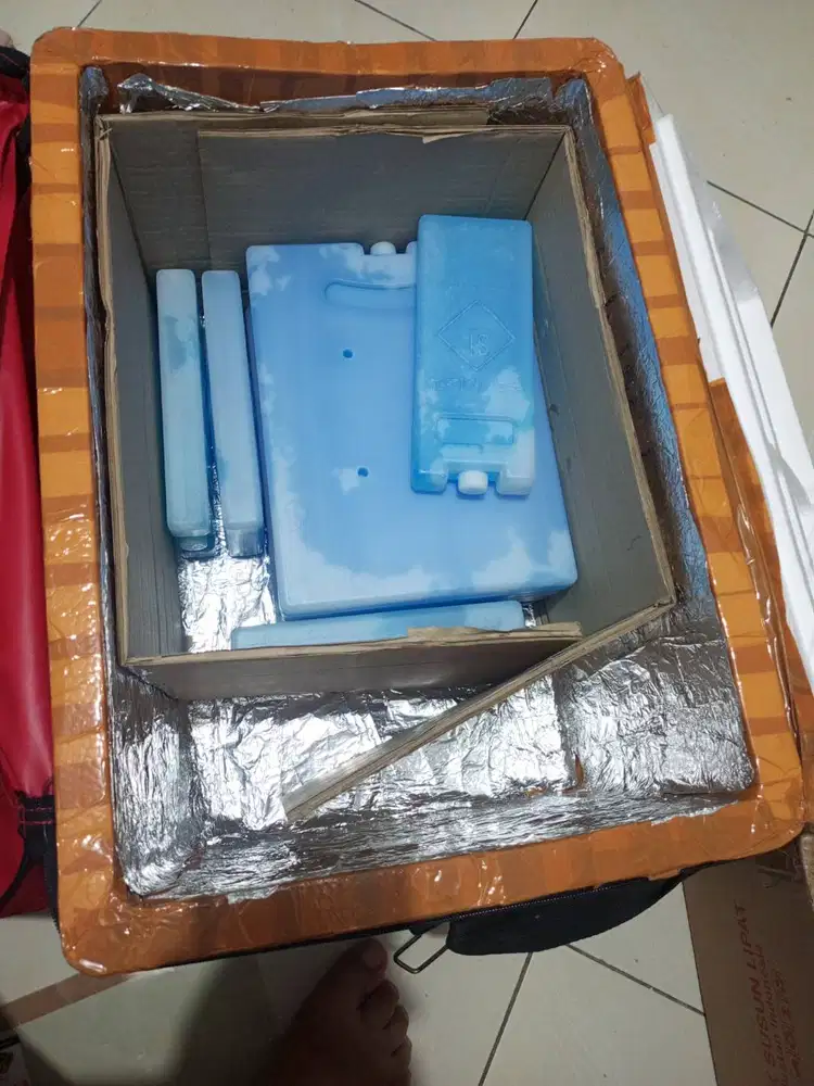 Dijual paket 8 icepack dan tas box serbaguna