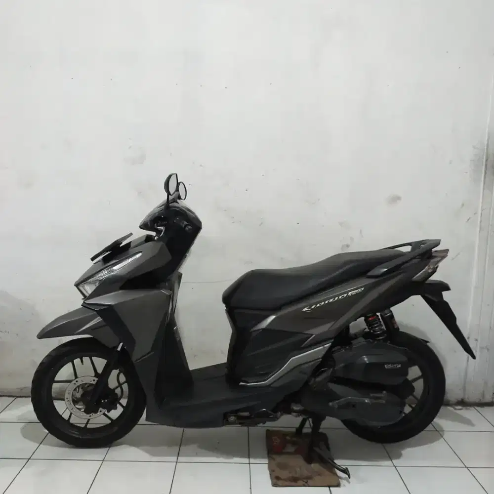 Honda Vario 150 LED OLD 2018 Orisinil Bagus lengkap