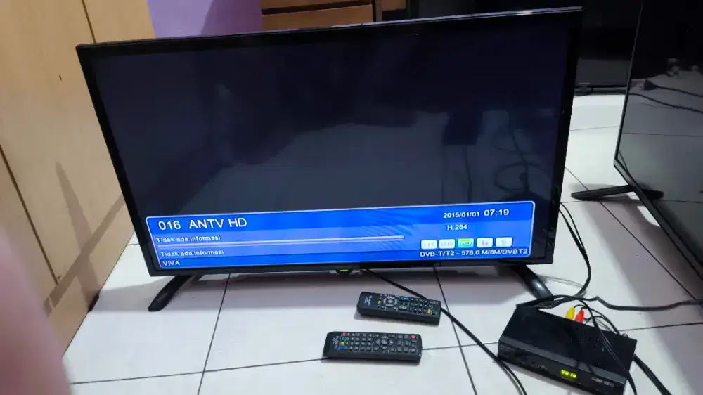 TV sharp 32 inci LC32LE80l + STB gratis. Masih normal semua