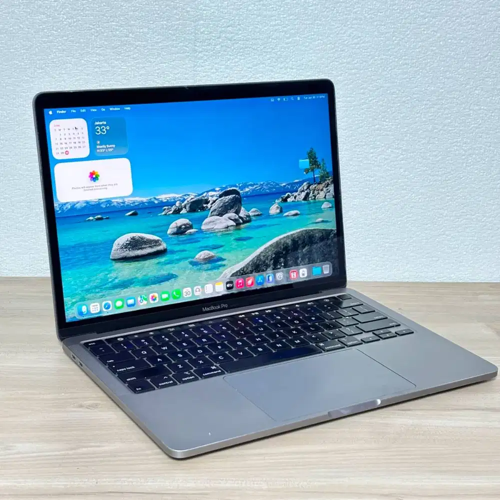 MacBook Pro 2020 13 i5 16GB/1TB Touch Bar  Penyimpanan Besa