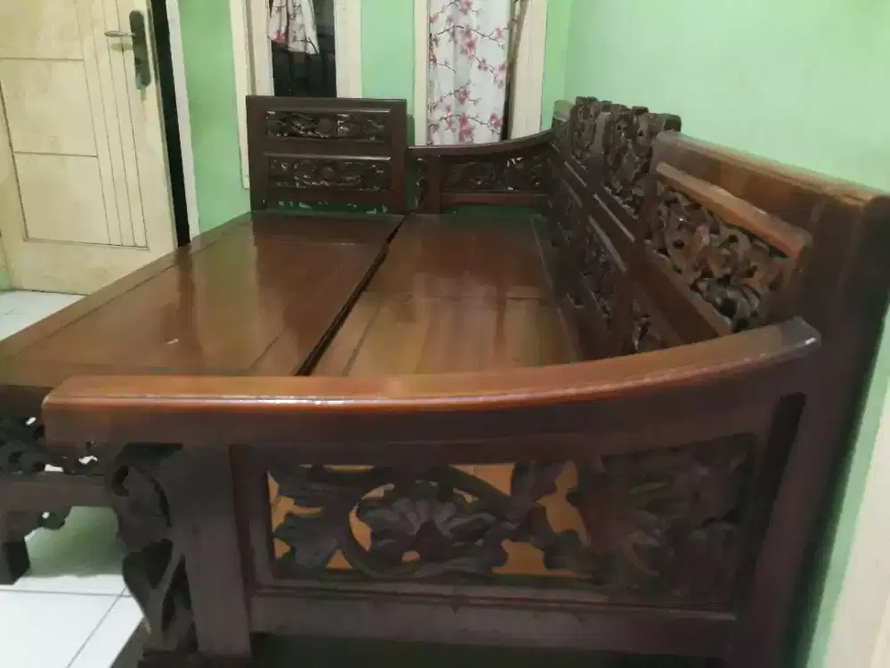 Kursi kayu jati