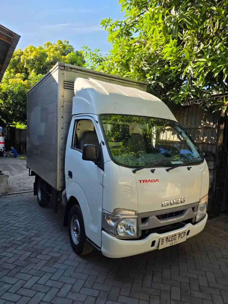 Traga BOX 2.5 Diesel Th.2019 Bln.8 ISTIMEWA, Normal, Cat Orisinil.