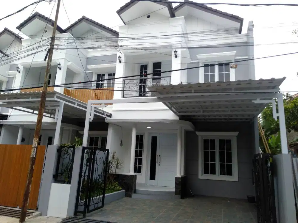 Rumah dijual Classic Modern di Antapani