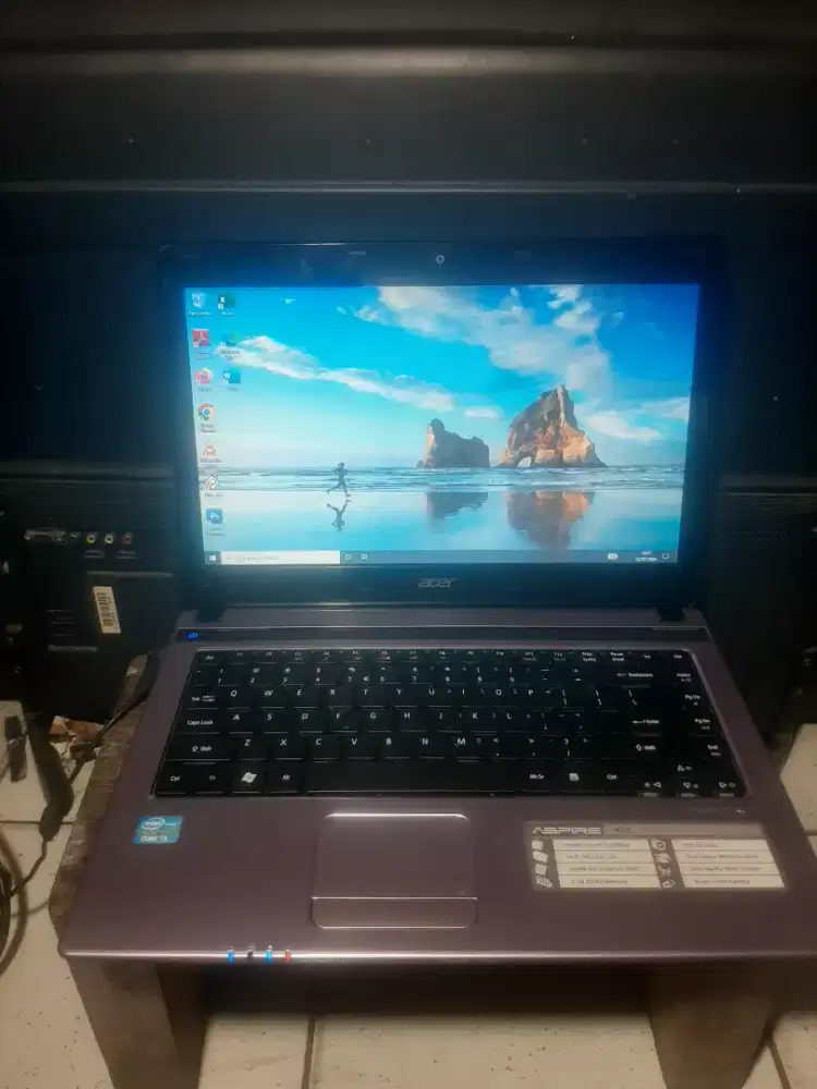 Acer aspire 4752 core i3 normal NO MINUS