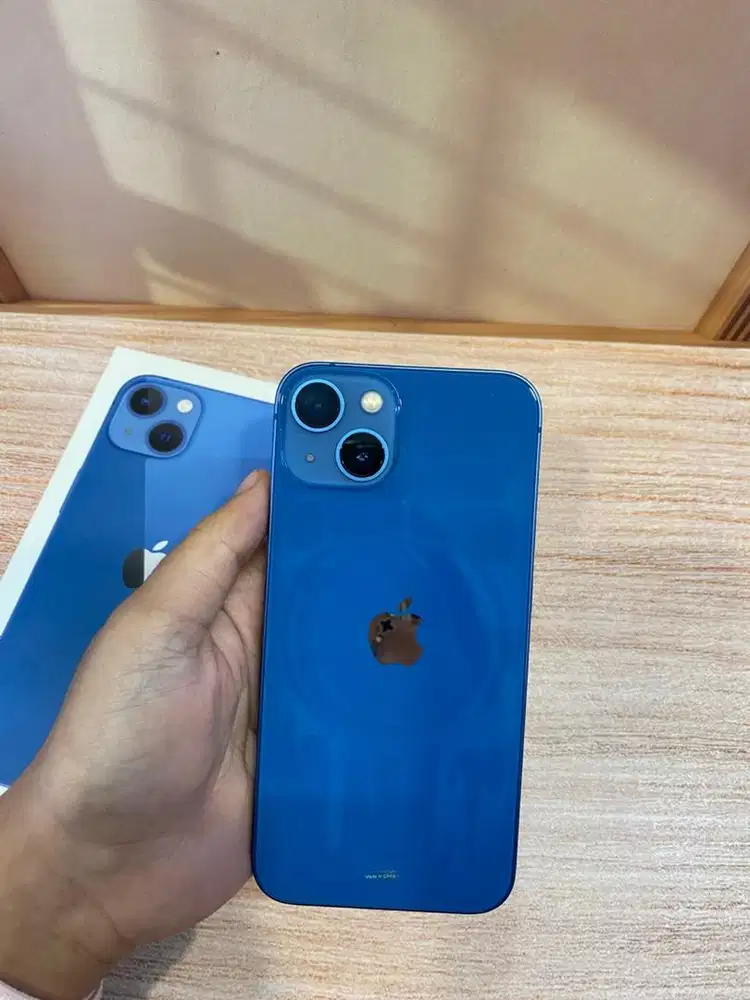 iPhone 13 256GB Blue iBox Lengkap Ori BH 93%