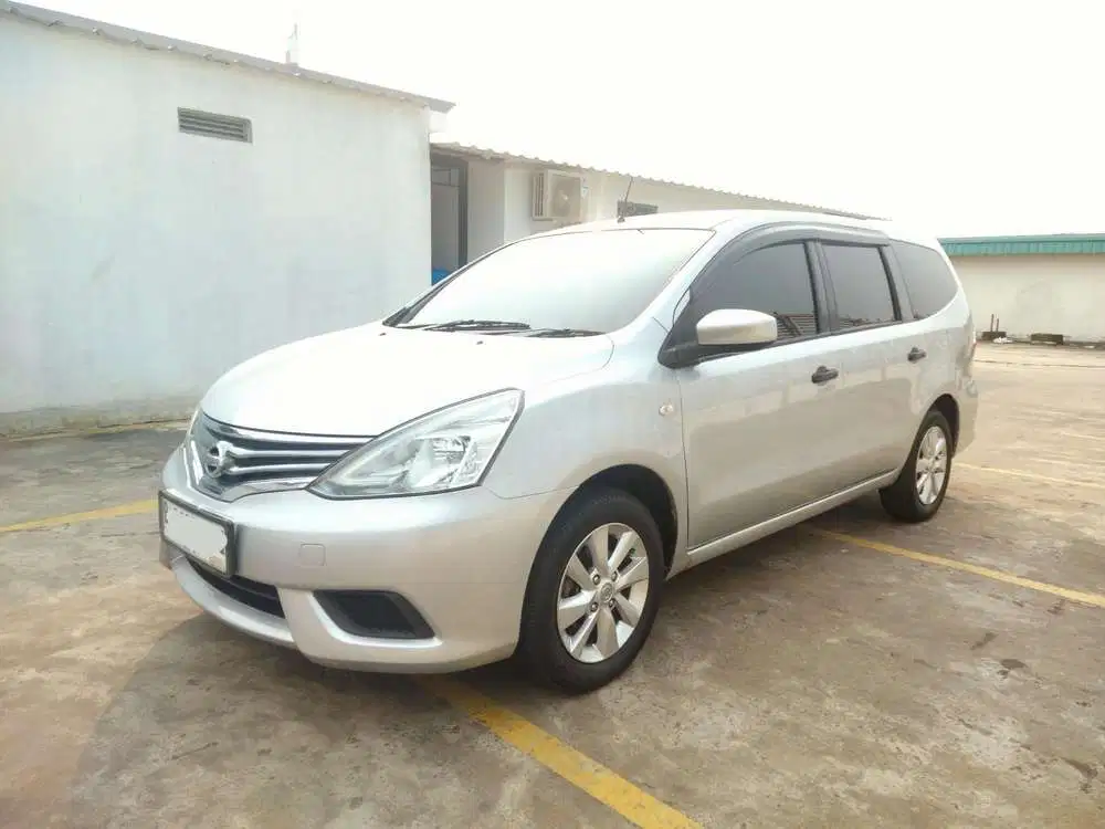 Nissan Grand livina 2016
