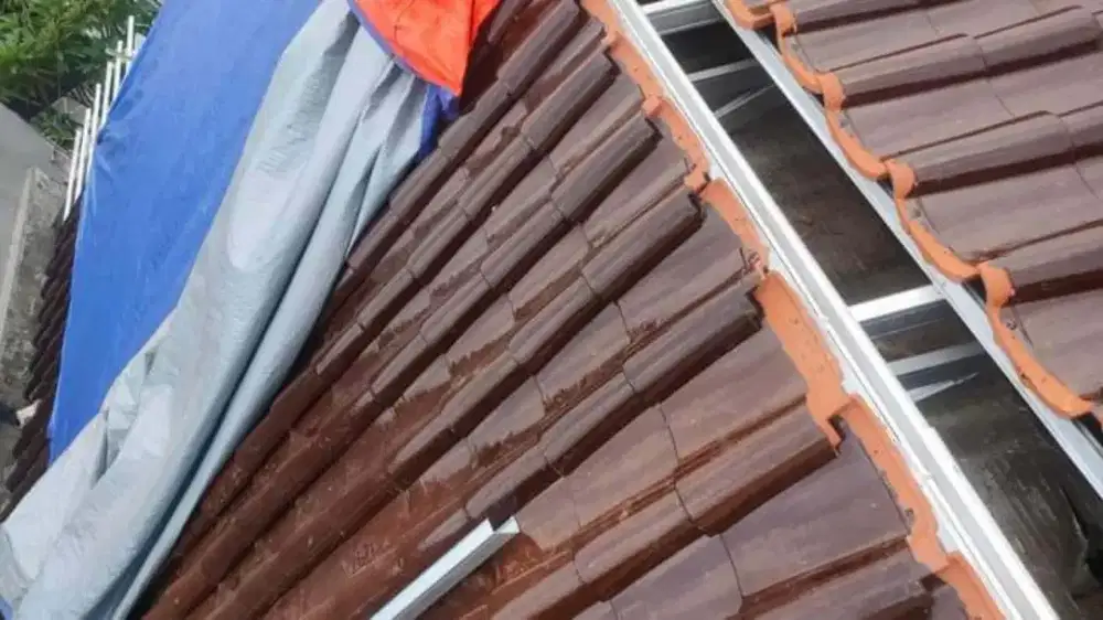 Bongkar pasang Atap Rumah