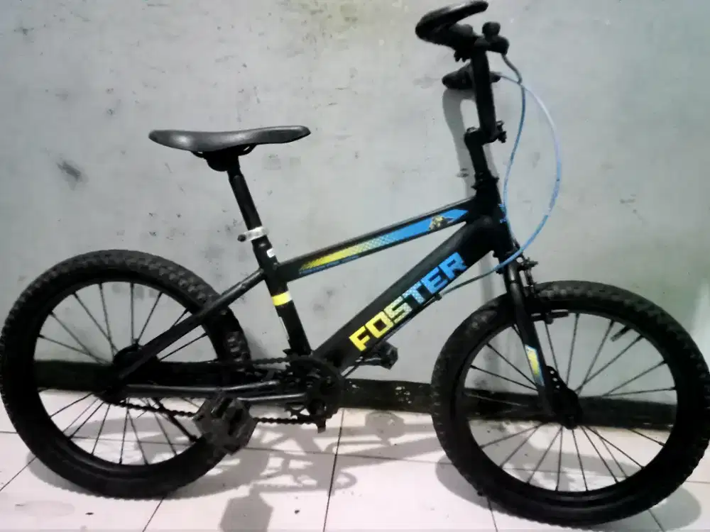 Dijual sepeda BMX merk FOSTER ring 18 kondisi masih bagus normal semua