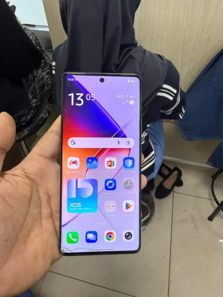 Jual hp infinix note 40s Ram 8/256 kodisi retak pojok kiri bawah