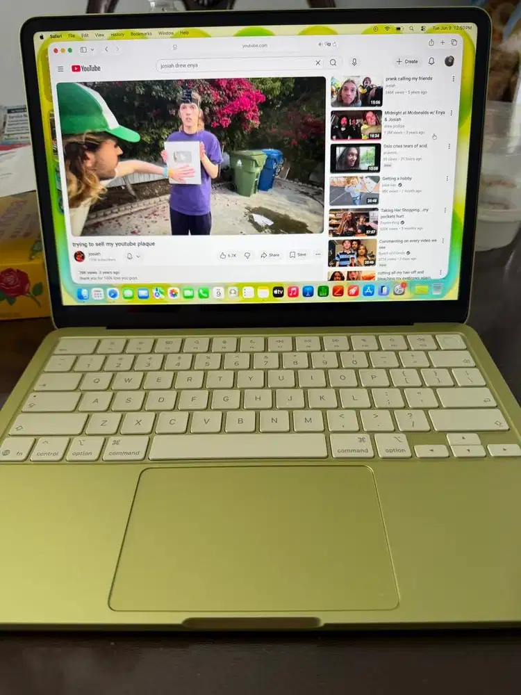 Apple MacBook Neo Citrus 8/512 GB garansi iBox active 22 Juni 2026