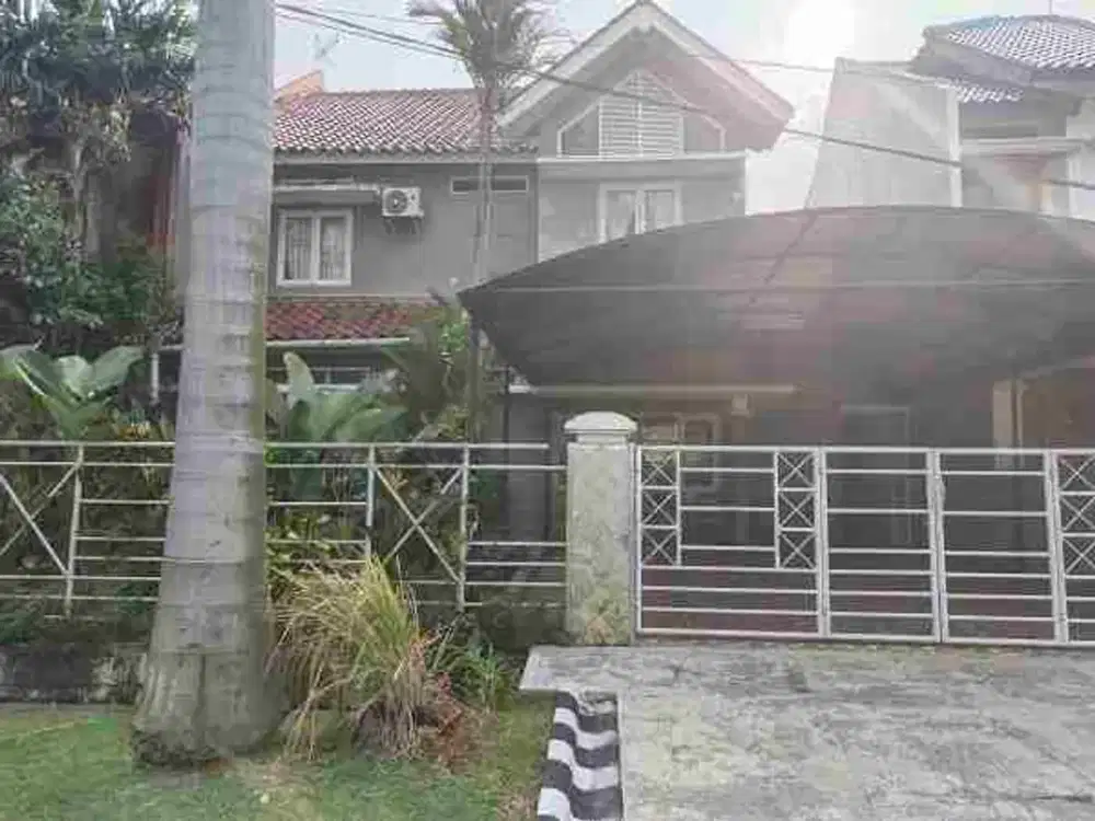 Rumah Mewah di Jalan Utama Kemang Pratama 2 Bekasi