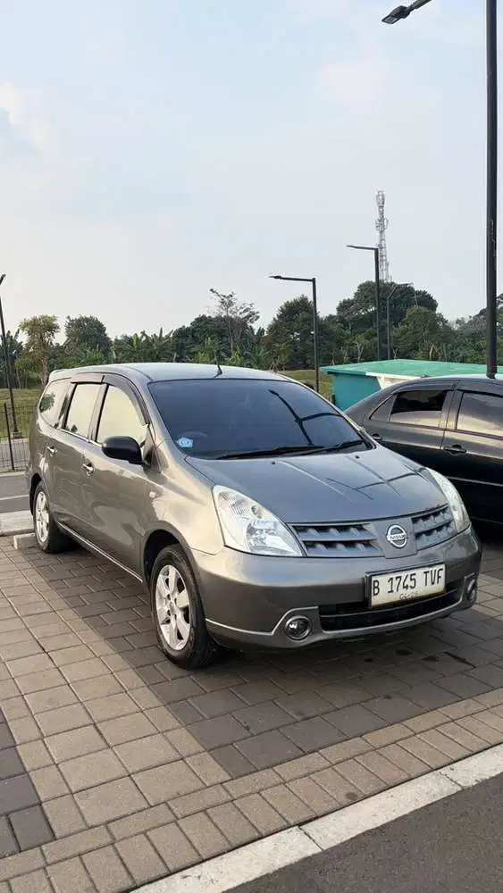 Nissan Grand livina 2009 Bensin