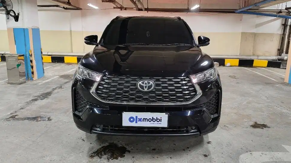 TDP 17 JT Toyota Kijang Innova 2.0 Zenix V CVT Bensin-AT Hitam 2023
