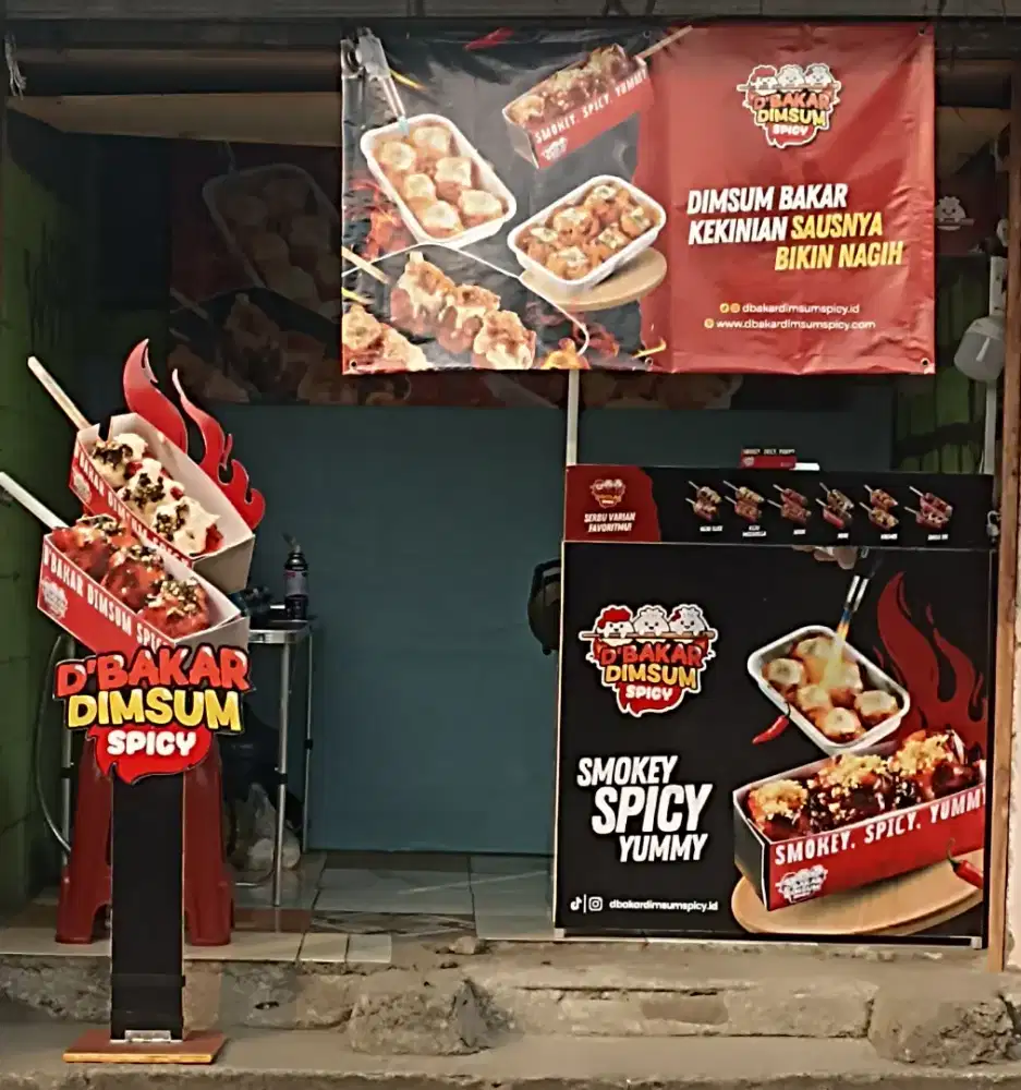 Oper alih kemitraan berikut booth alumunium