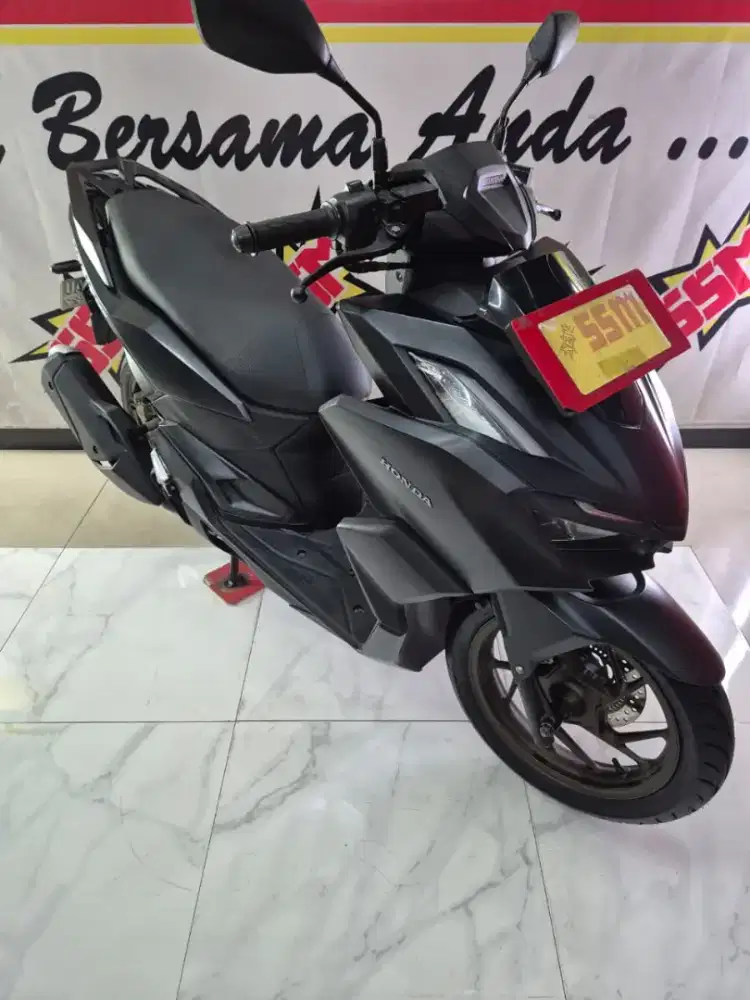 Vario 160 abs keyless 2022.. plat L istimewa