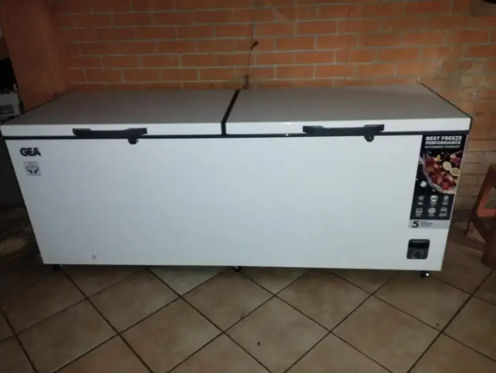 freezer gea 750liter