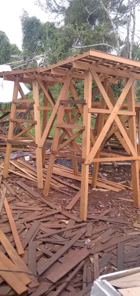 Kaki tandon menara ulin