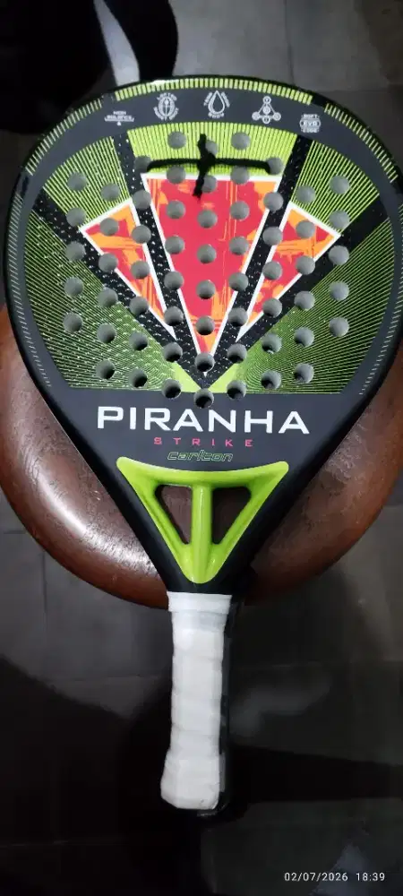Raket padel Carlton Piranha Strike