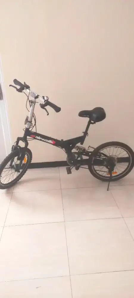 Sepeda lipat bekas