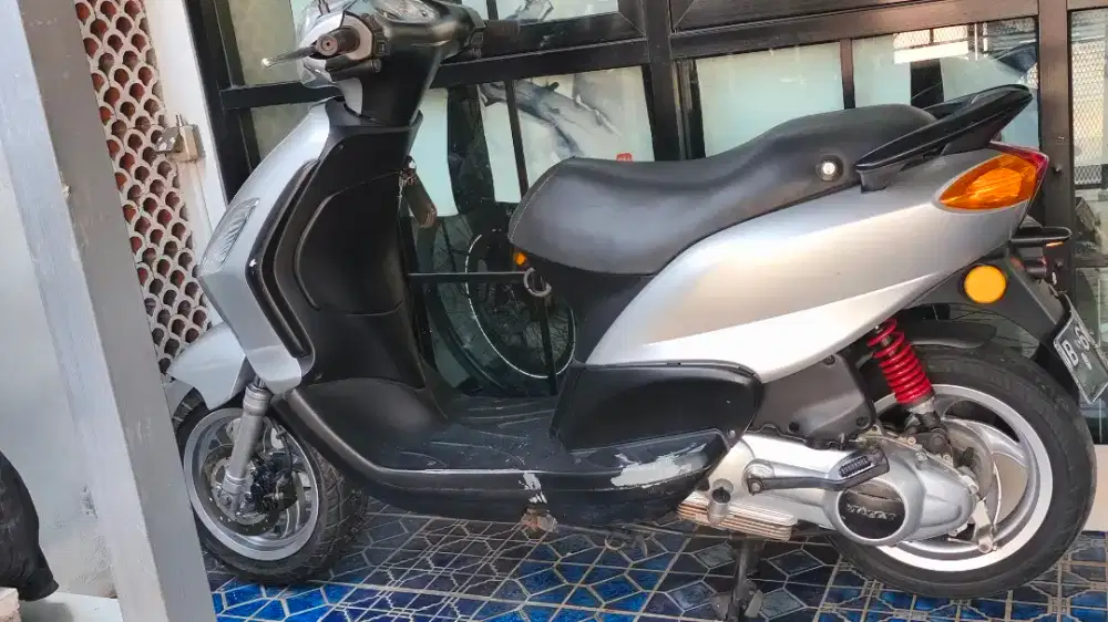 Piaggio fly 125 tahun 2008