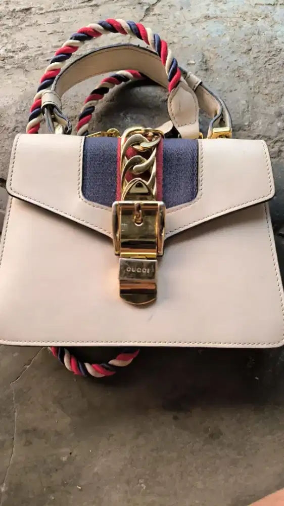 di jual tas Gucci sylvia