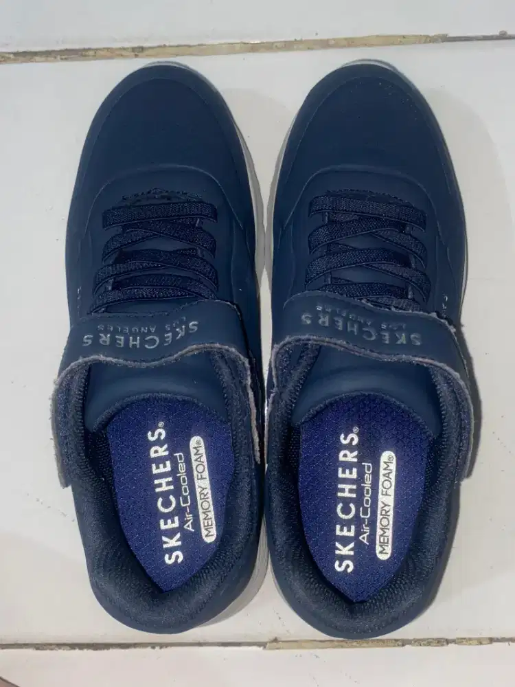 Sepatu anak skechers no.36