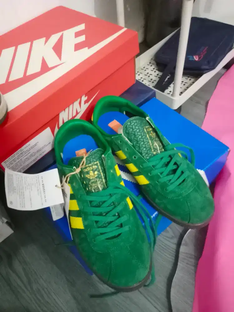 Sepatu Adidas Liverpool