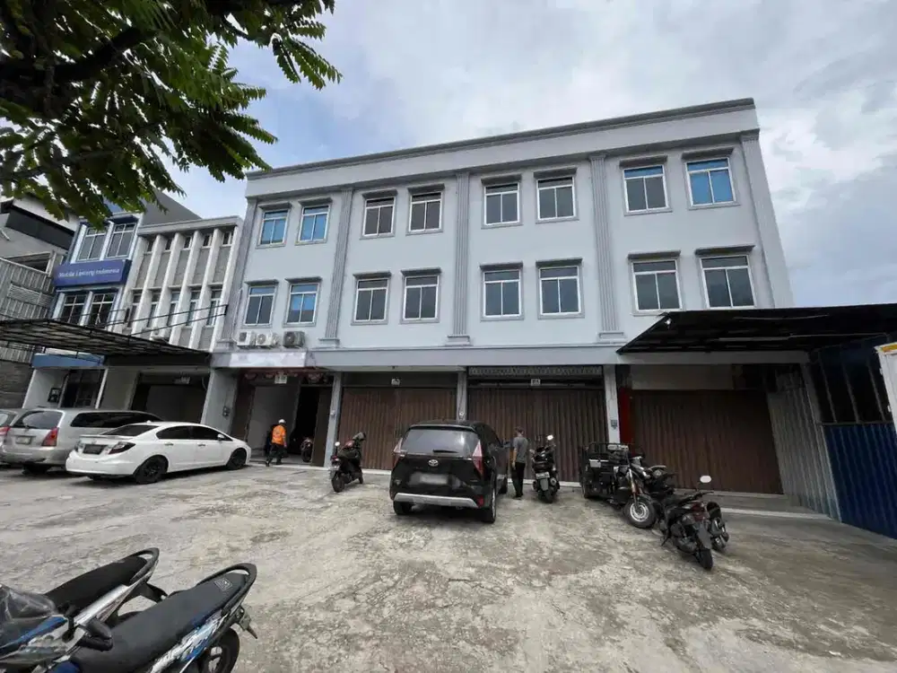 Disewakan Ruko 3 Lantai Gandeng 3 Unit di Kedoya Raya - Jakarta Barat