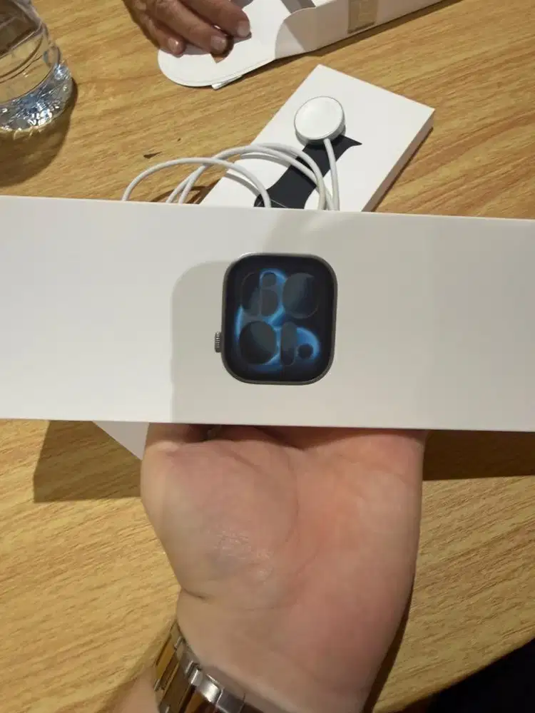 Di jual apple watch seri 11 ibox 46mm MULUS