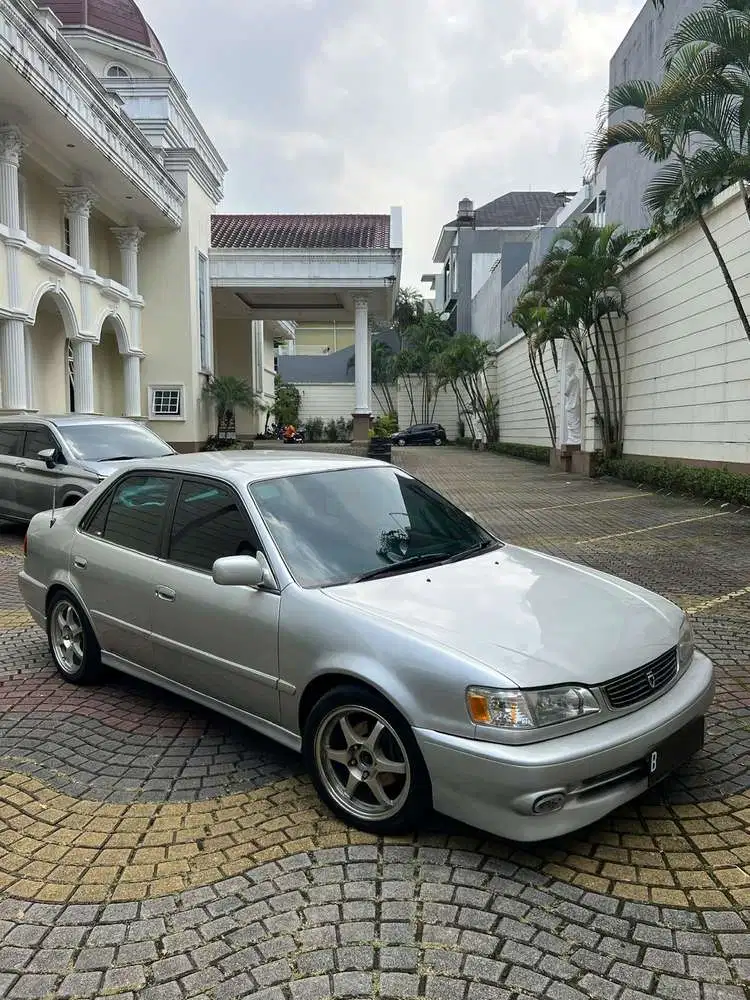 Toyota Corolla 2000 Bensin