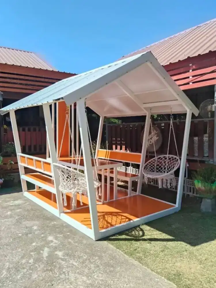 Gazebo minimalis baja ringan/rangka hollo.sudut taman yang cantik