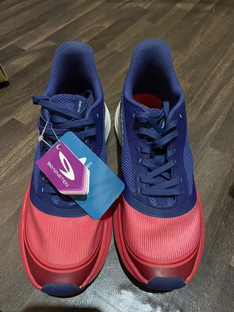 Sepatu olahraga NINETEN 910 wanita