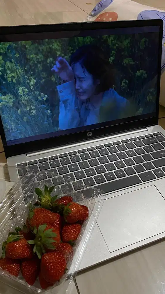 dijual laptop HP 14 Ryzen 3 RAM 8 SSD 512GB