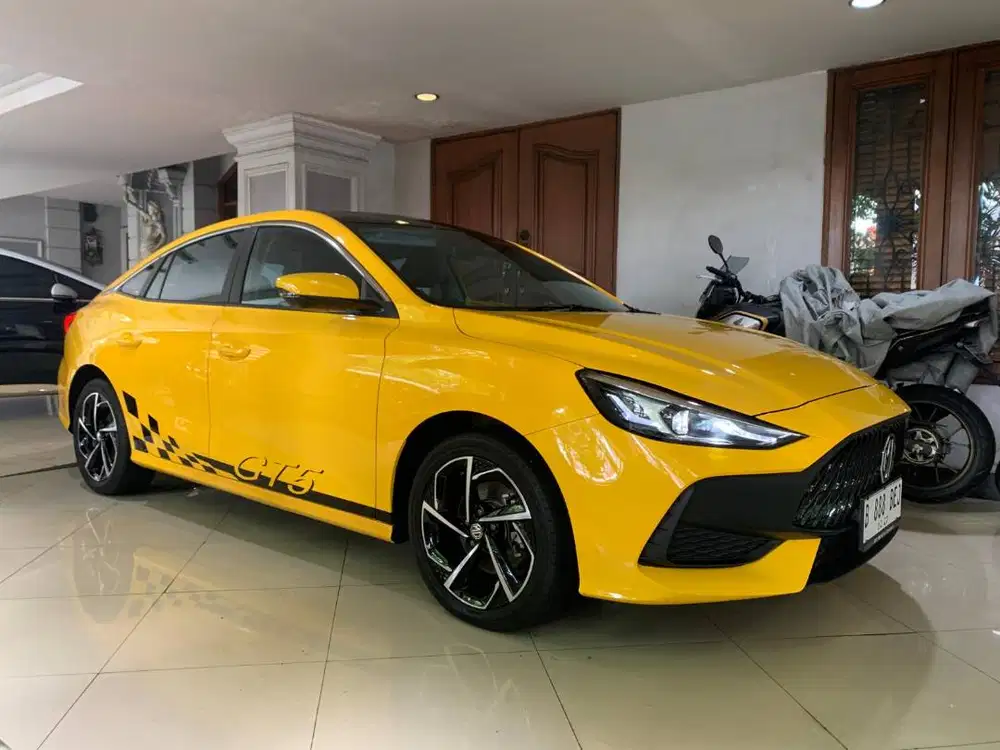 JUAL CEPAT MG 5 GT YELLOW STRIP FERRARI