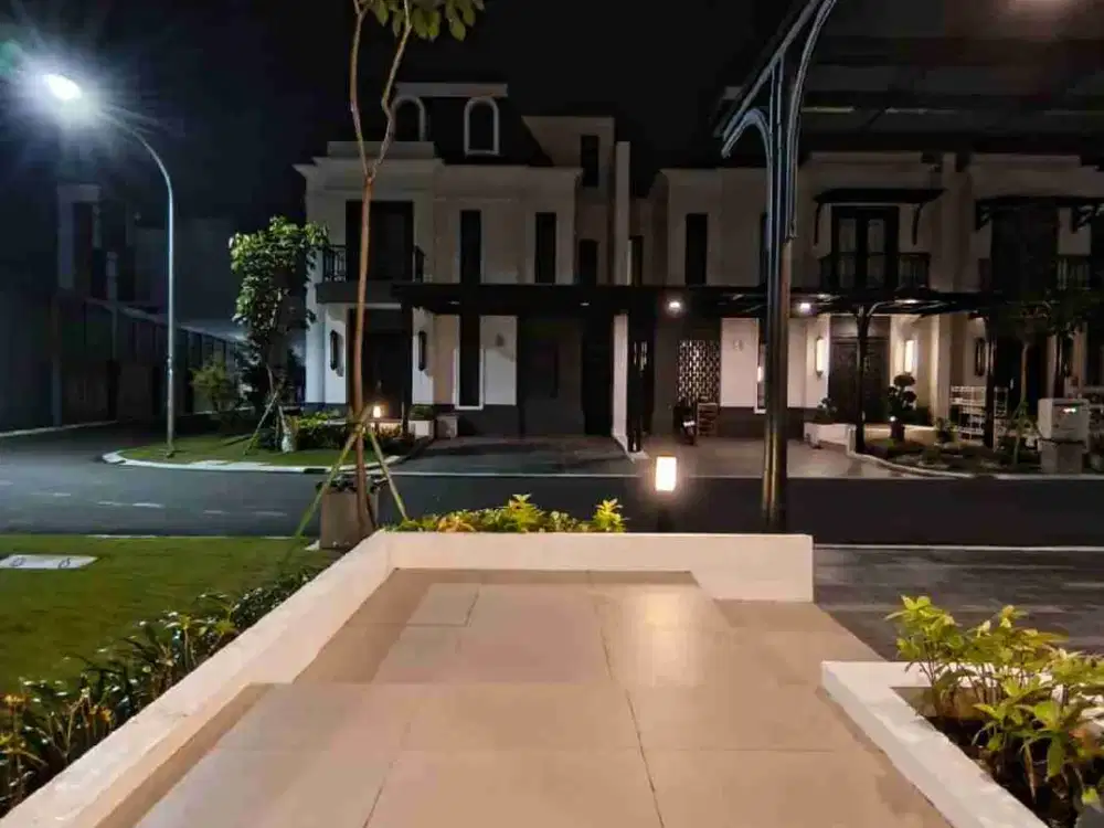 Dijual rumah siap huni di Summarecon Crown Gading Bekasi
