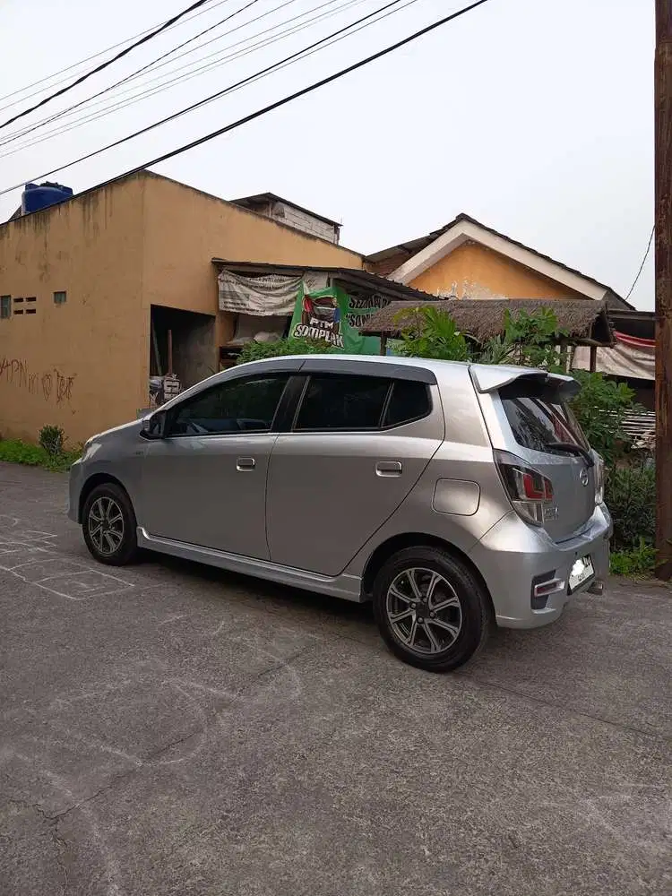 Daihatsu Ayla R Like New
