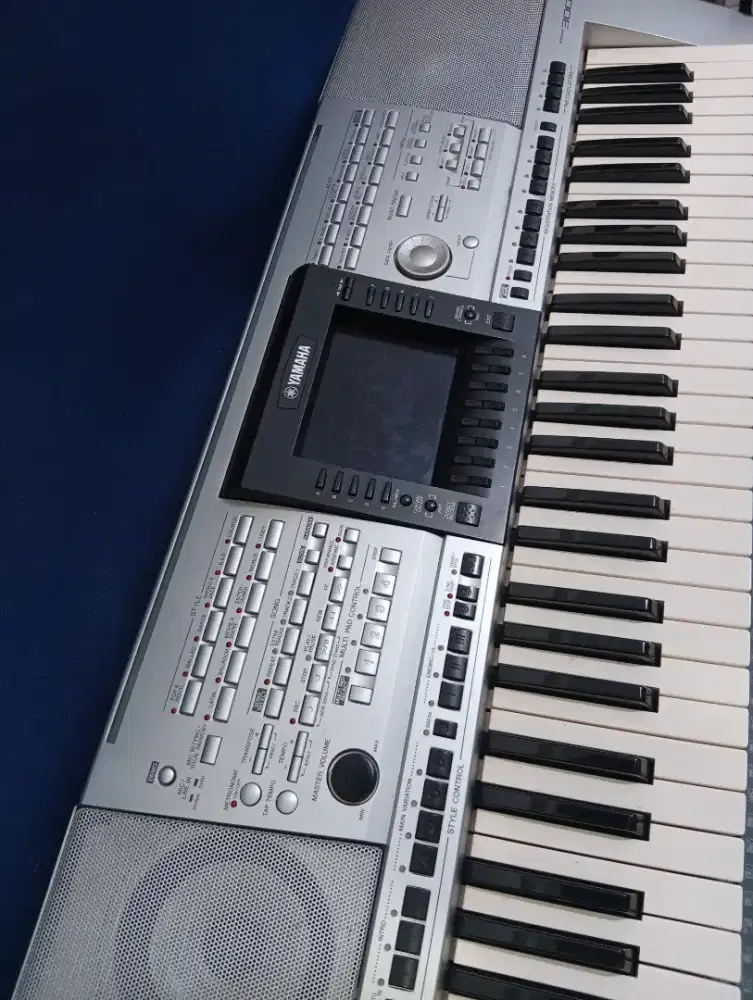 DIJUAL YAMAHA PSR 3000 PIANO ARRANGER PSR S 3000 S3000 PSR3000 LIKENEW