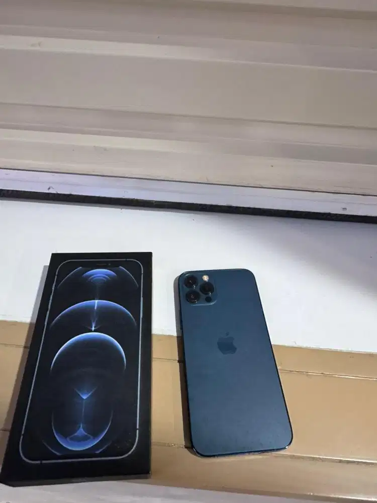 Iphone 12 pro 128gb  menarik bgt