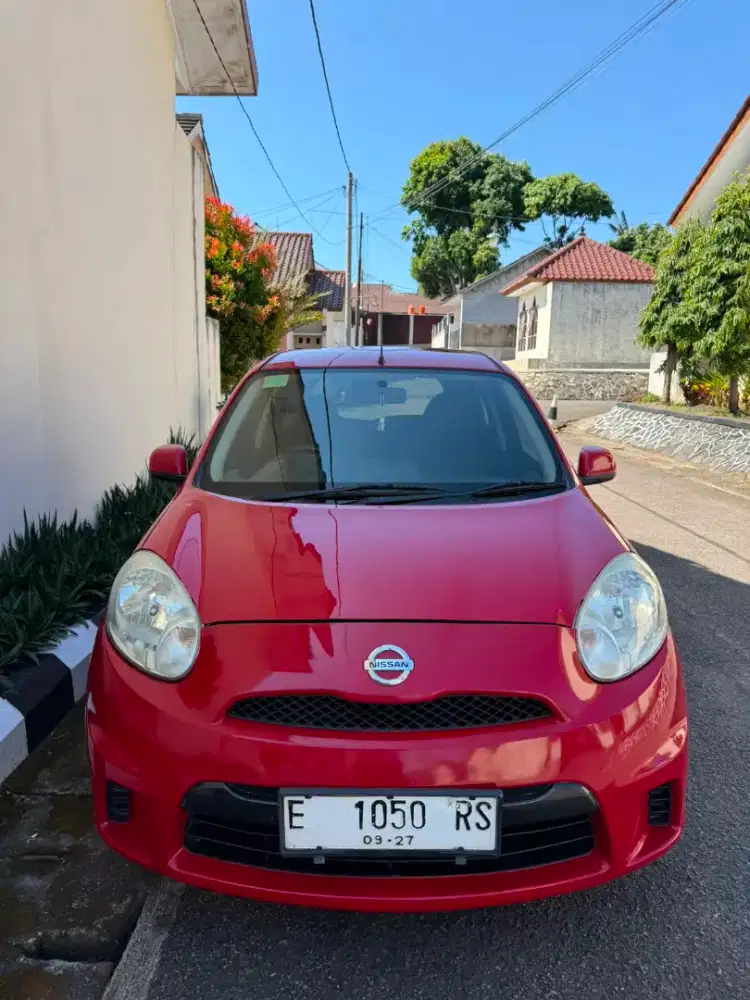 Nissan March 1.2 xs sport AT 2012
