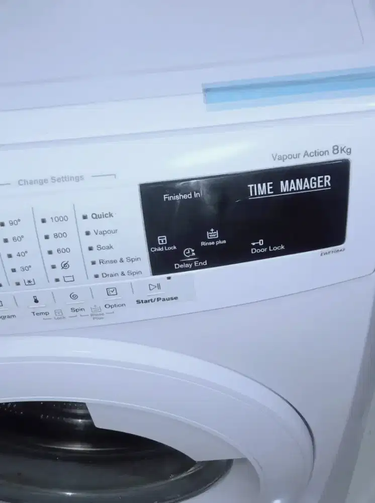 Mesin cuci frontloading Electrolux 8kg touchscreen,normal,mulus,noken