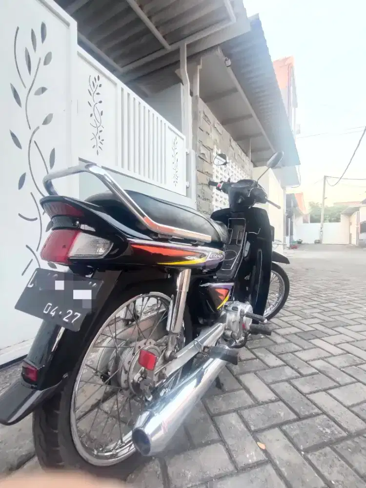 Astrea legenda 2002