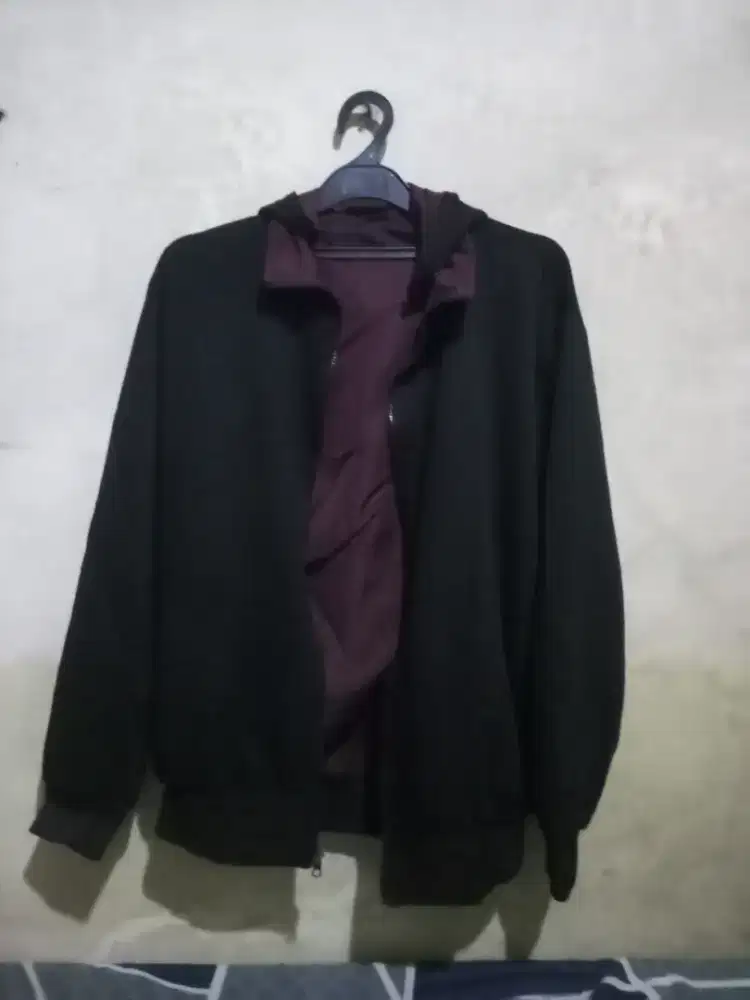 Jaket Parasut Hitam/merah maroon