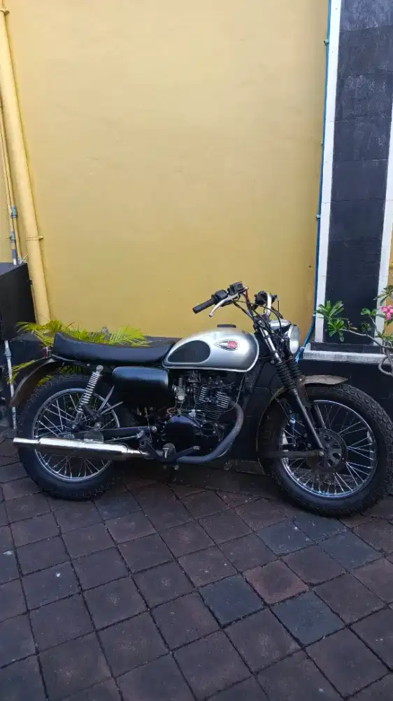 W175 modif British