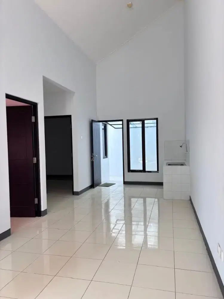 Jual Cepat Rumah Bagus dan Siap Huni di Cluster Ebony, Green Ara