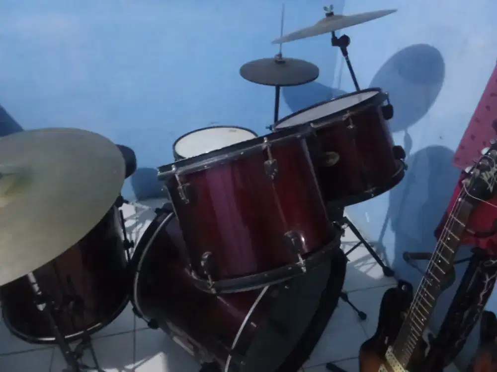 Set alat musik drum gitar bass