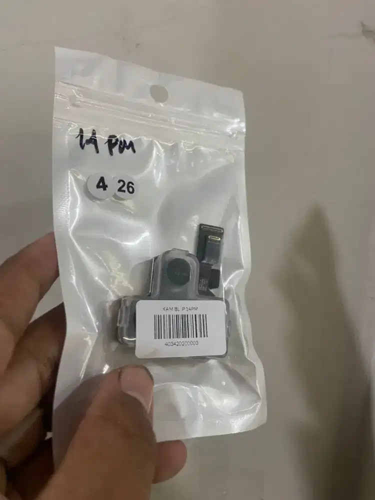 kamera belakang ip 14 pm