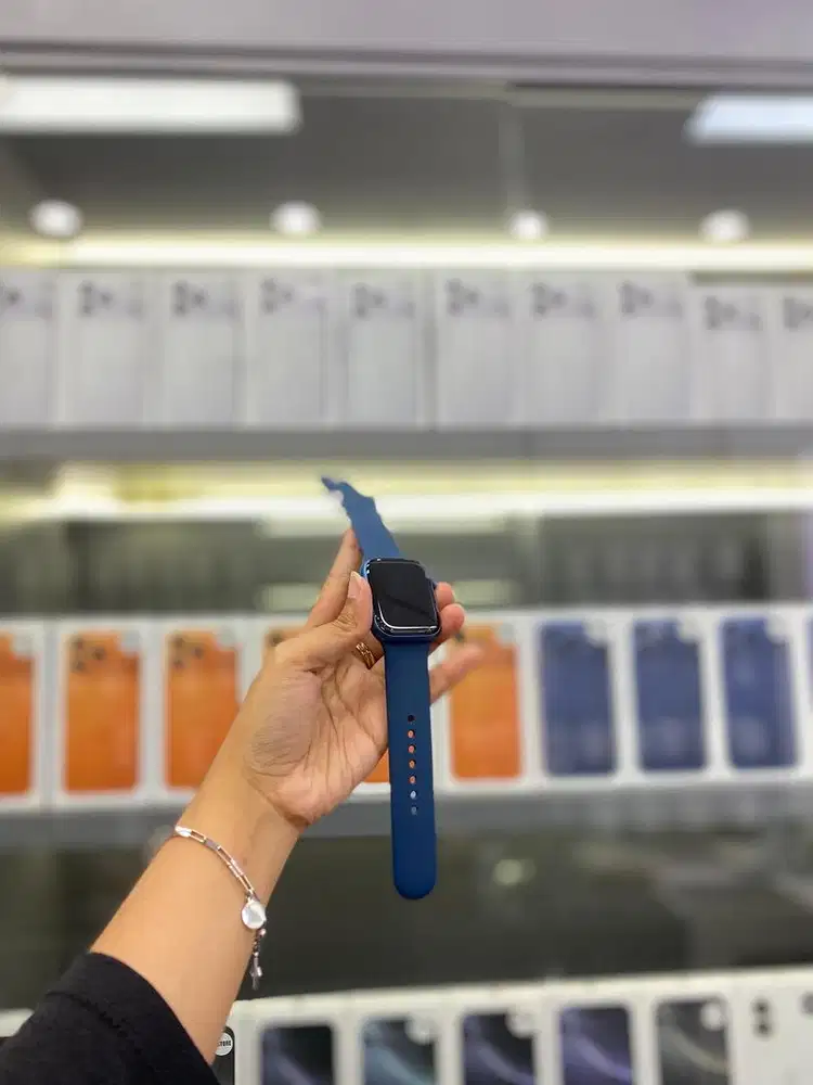 Apple Watch Series 7 45mm fullset, ex garansi resmi/indonesia